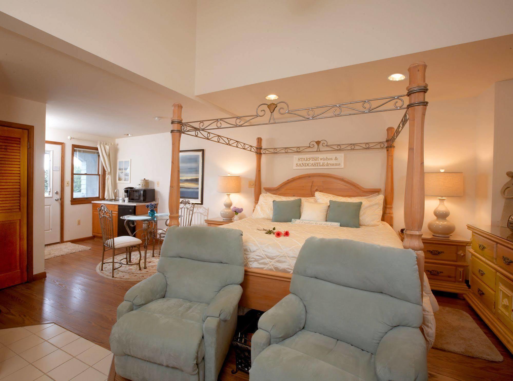 Sand Castle Bed And Breakfast Barnegat Light Exterior photo