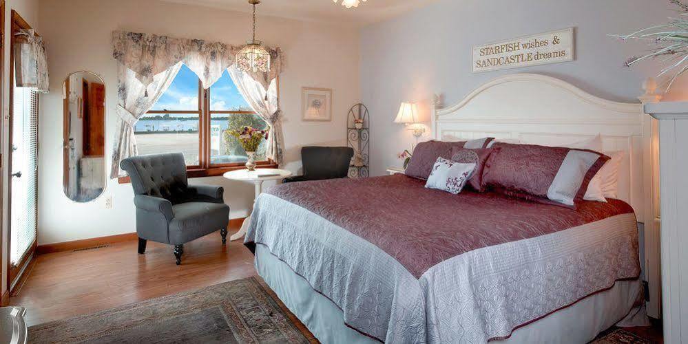 Sand Castle Bed And Breakfast Barnegat Light Exterior photo